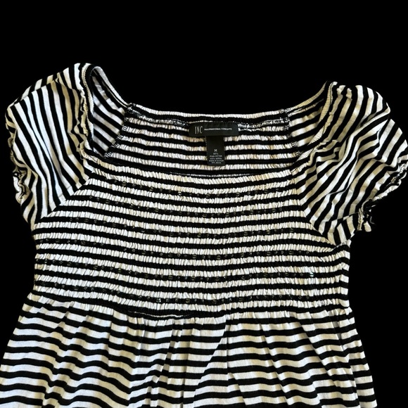 Black-White Stripe Babydoll Blouse Sz M - Picture 8 of 12